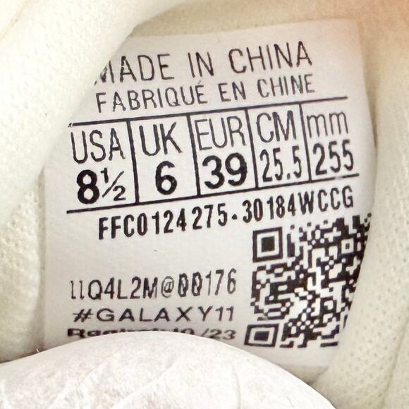 NIB Reebok 8.5M 39 Tech G Geo 90s Womens Sneakers Chalk White Green Retro - Picture 11 of 12